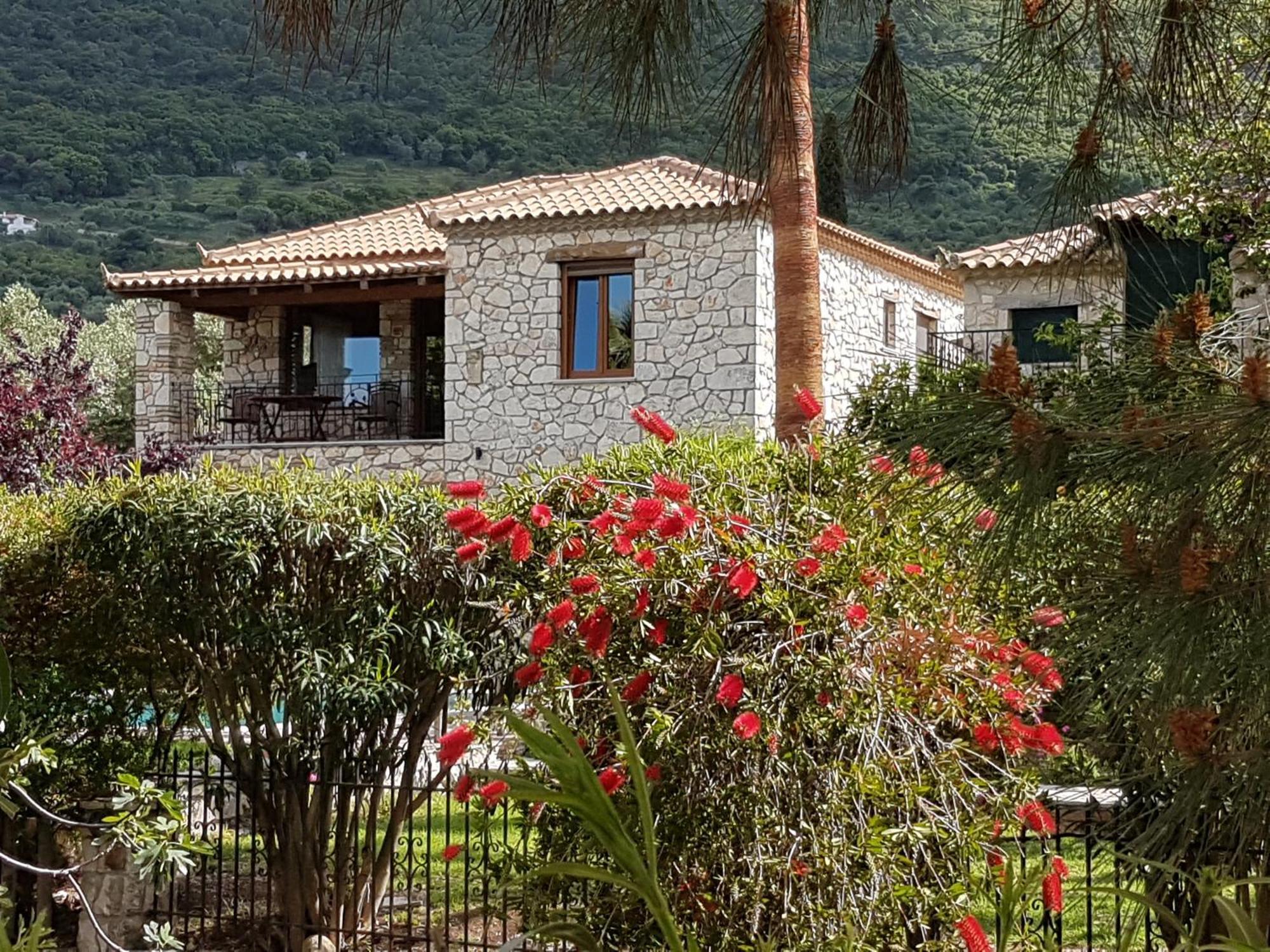 Castello Bellos Villas & Apartments Keri Exterior foto